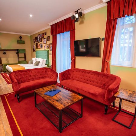 דה פאן Theater Hotel מראה חיצוני תמונה