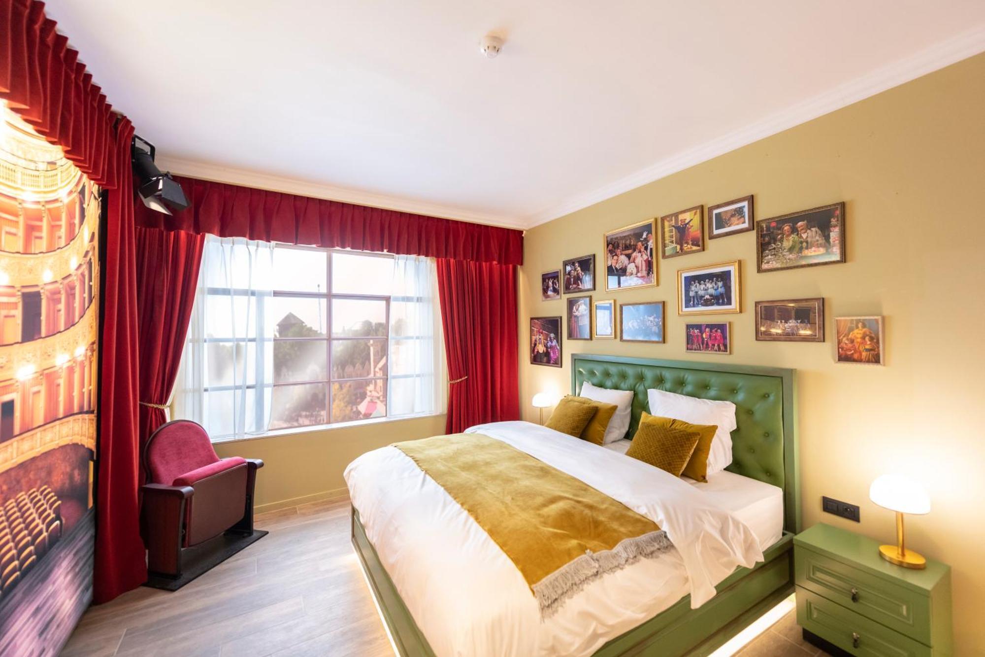 דה פאן Theater Hotel מראה חיצוני תמונה