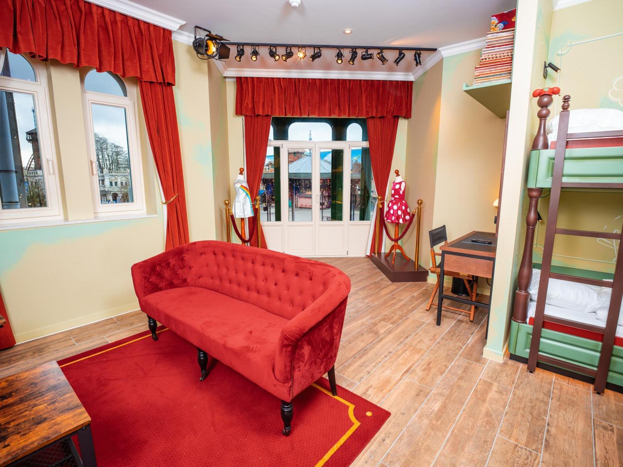 דה פאן Theater Hotel מראה חיצוני תמונה
