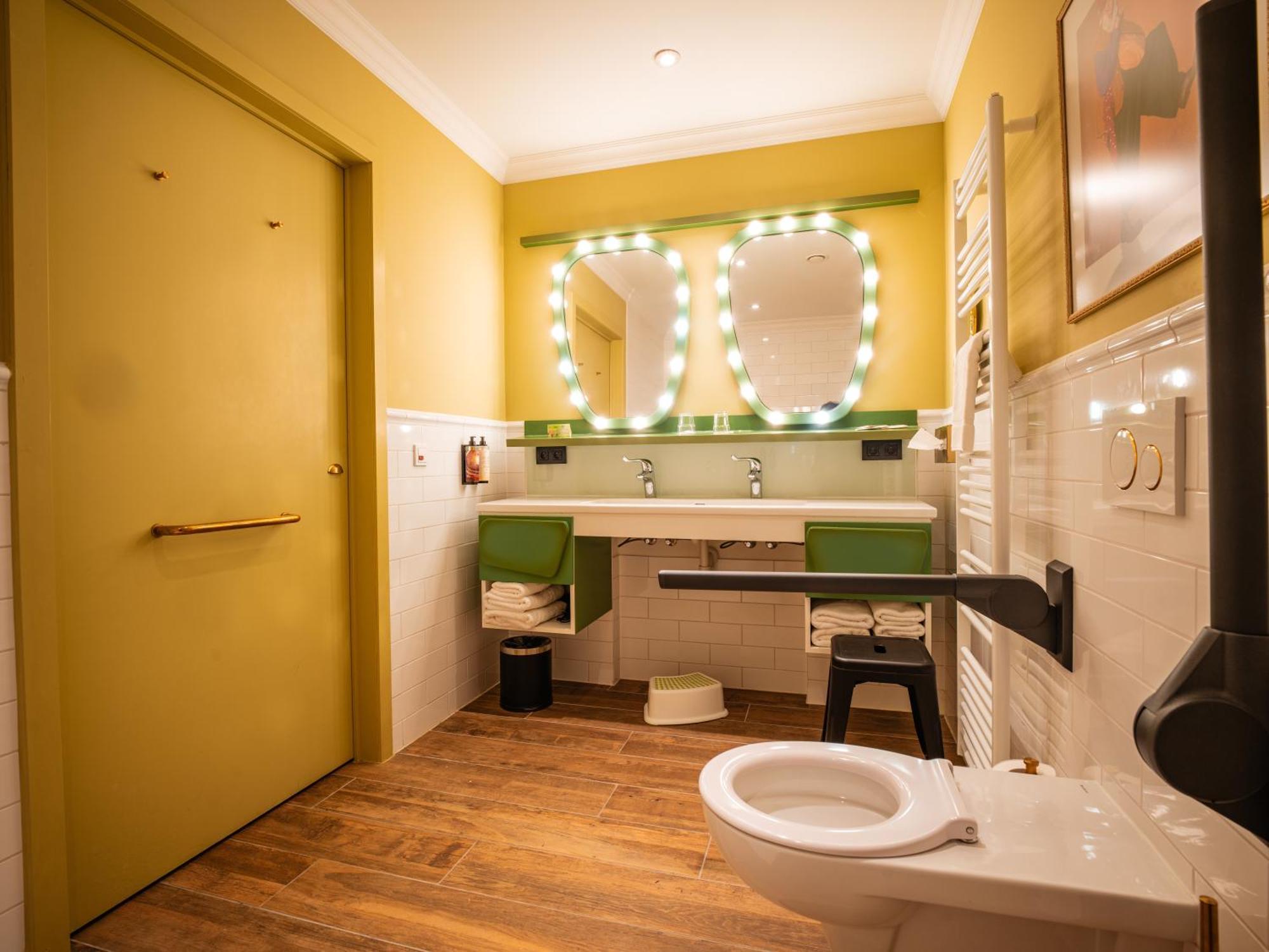 דה פאן Theater Hotel מראה חיצוני תמונה