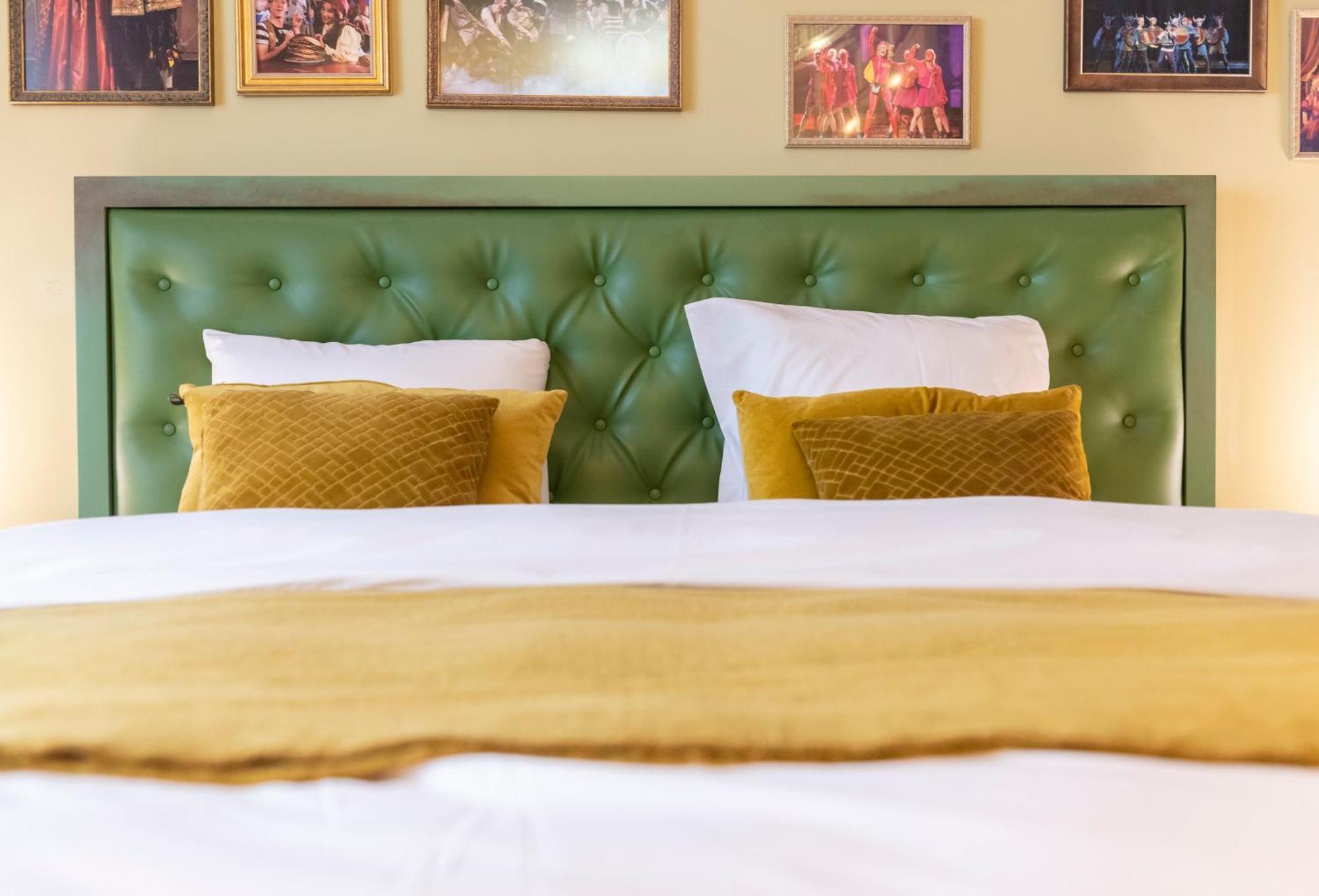 דה פאן Theater Hotel מראה חיצוני תמונה